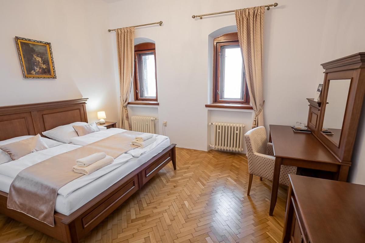 Hotel Smolenicky Zamok Smolenice Exterior foto